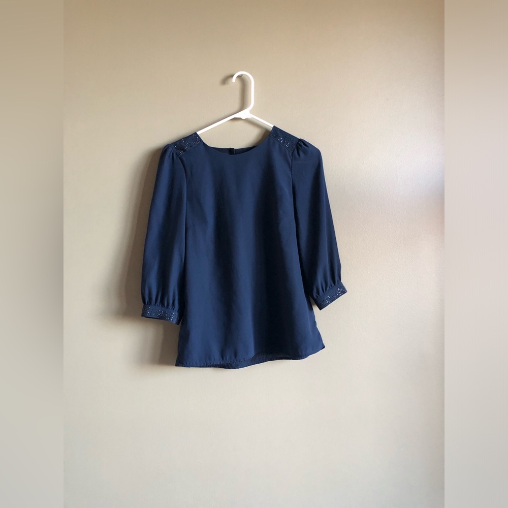 H&M Women Navy Blue Rhinestone 3/4 Sleeve Scoop neck Blouse Top Size 4